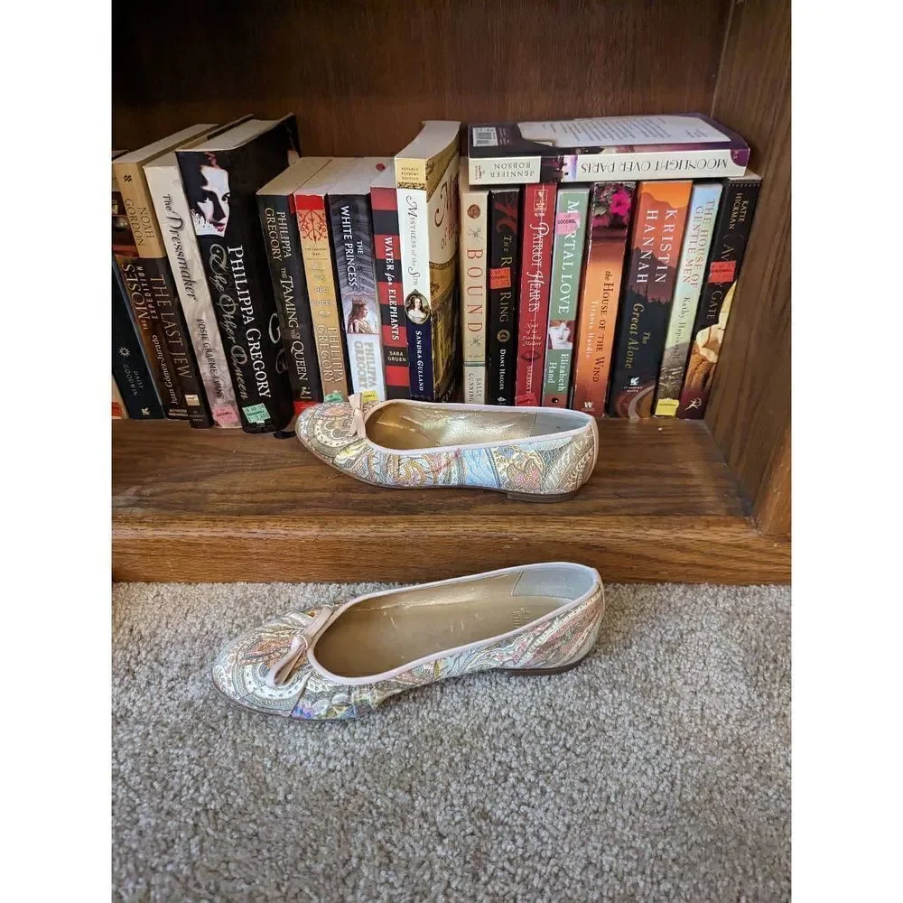 Stuart weitzman paisley pastel flats sz 7 euc